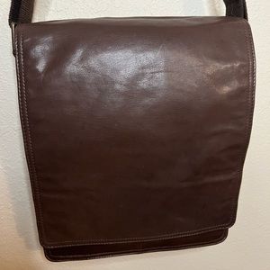 Wilson Leather Messenger Travel, School, or Work Bag; Men’s or Women’s